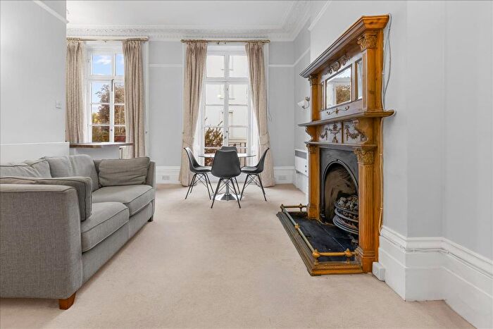 1 Bedroom Flat To Rent In Norland Square, London, W11