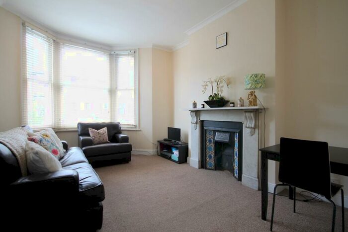 2 Bedroom Flat To Rent In Burghley Road, Kentish Town, NW5