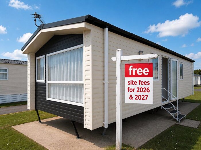3 Bedroom Park Home For Sale In Carlton, Saxmundham, IP17