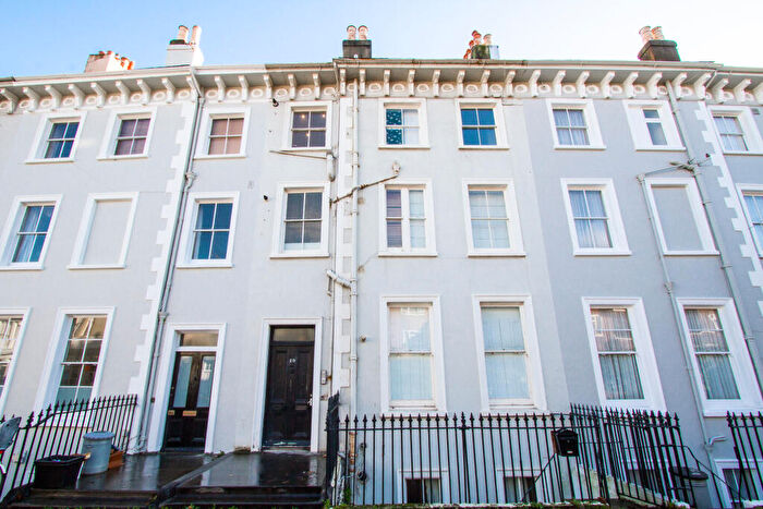 1 Bedroom Apartment To Rent In Park Crescent, Brighton, BN2