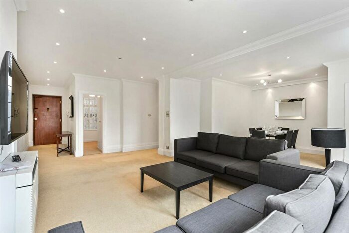 3 Bedroom Flat To Rent In Strathmore Court, Park Road, London, NW8