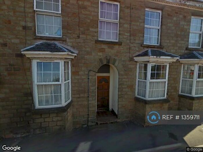 1 Bedroom Flat To Rent In Commercial Street, Cinderford, GL14