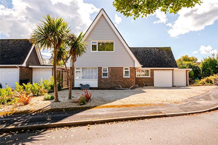 3 Bedroom Bungalow For Sale In Seafield Close, Barton On Sea, Hampshire, BH25