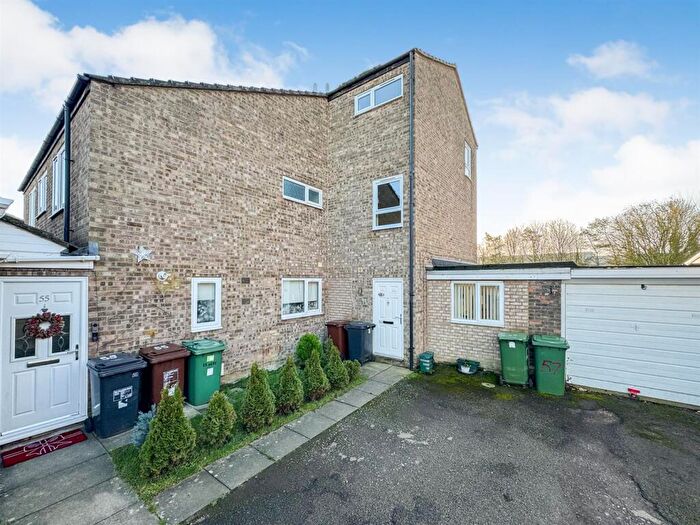 4 Bedroom Semi-Detached House For Sale In Bede Close, Corby, NN18