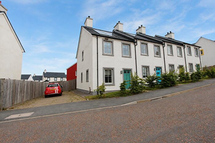 2 Bedroom End Of Terrace House To Rent In Laggnagere, Tornagrain, Inverness., IV2