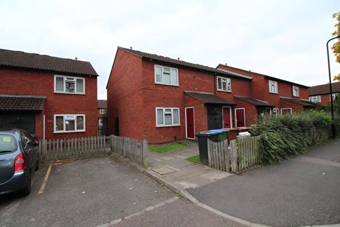 1 Bedroom Flat To Rent In Acacia Road, London, E11