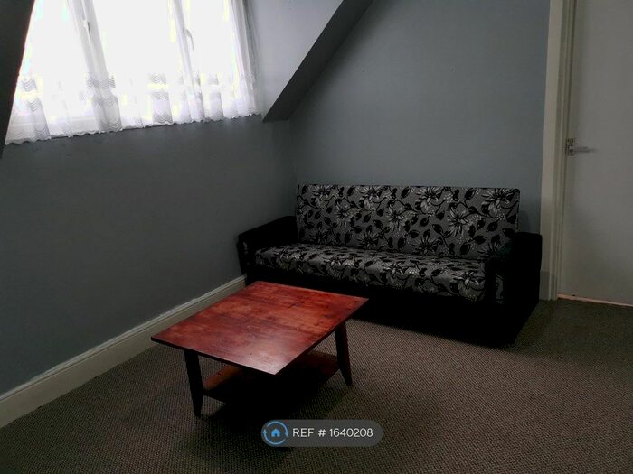 1 Bedroom Flat To Rent In City Road, Birmingham, B16