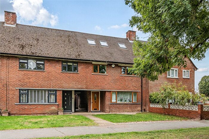 5 Bedroom Terraced House For Sale In Cedar Road, Enfield, EN2