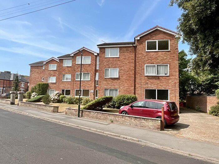 2 Bedroom Flat For Sale In Crabton Close Road, Boscombe, BH5