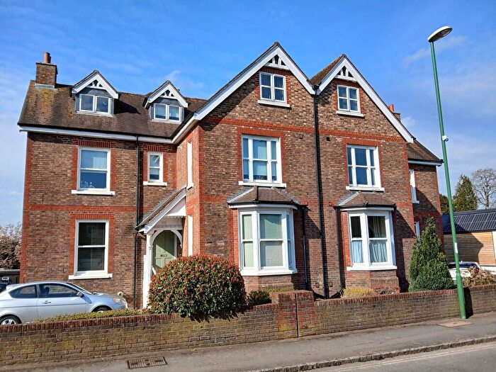 2 Bedroom Apartment For Sale In Village Centre Of Billingshurst, RH14