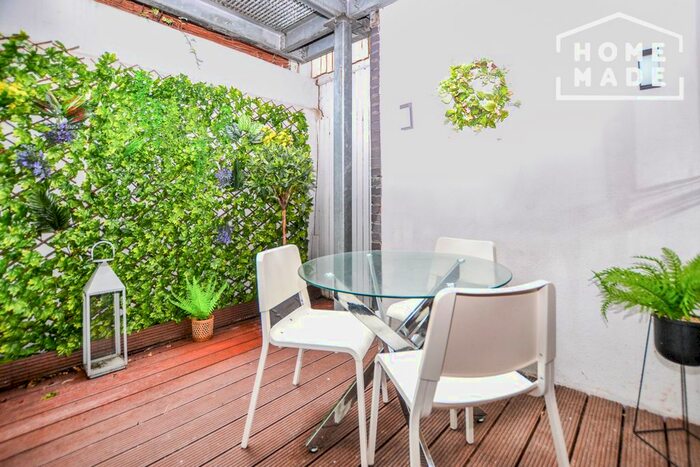 2 Bedroom Maisonette To Rent In Crown Place Apartments, Varcoe Road, SE16