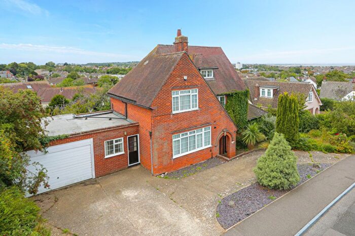 4 Bedroom Detached House For Sale In Queens Road, Whitstable, Kent, CT5