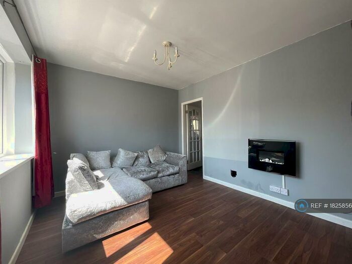 3 Bedroom Terraced House To Rent In Failsworth Close, Nottingham, NG11