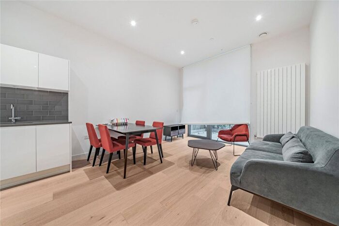1 Bedroom Flat To Rent In Shipwright Street, London, E16