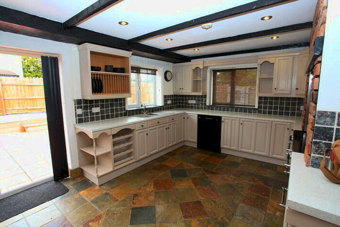 4 Bedroom Semi-Detached House To Rent In Brookfield Road, Patchway, BS34