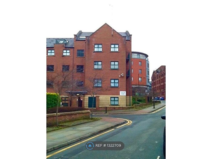 3 Bedroom Flat To Rent In Egerton House, Manchester, M15