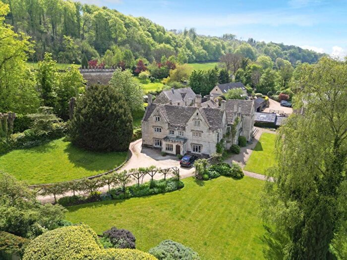 6 Bedroom Detached House For Sale In Yokehouse Lane, Stroud, GL6