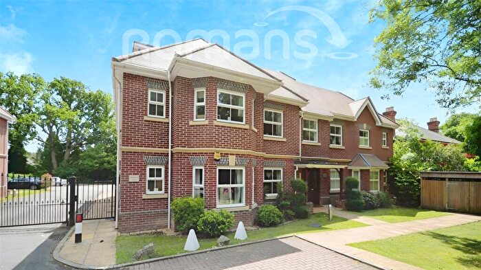 2 Bedroom Flat To Rent In Tudor Court, London Road, Windlesham, GU20