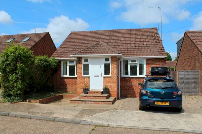 2 Bedroom Detached House To Rent In Coopers Rise, Godalming, Surrey, GU7