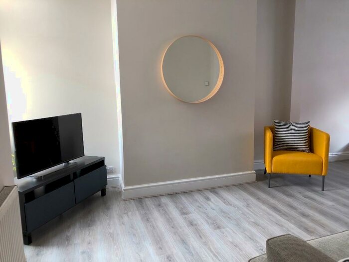 3 Bedroom Terraced House To Rent In Peacock Avenue, Salford, M6