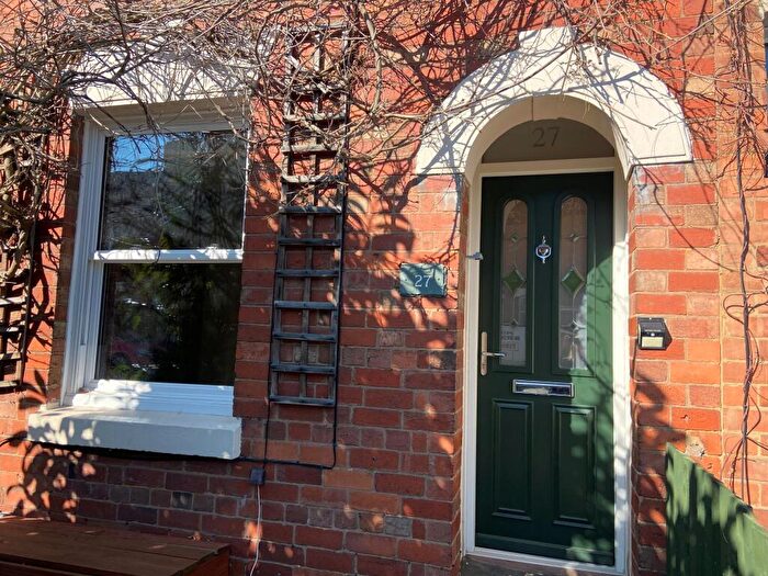 2 Bedroom Terraced House To Rent In Oxford Street, Rugby, CV21