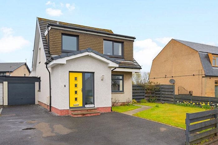 3 Bedroom Detached House For Sale In Sunnyside Road, Brightons, FK2
