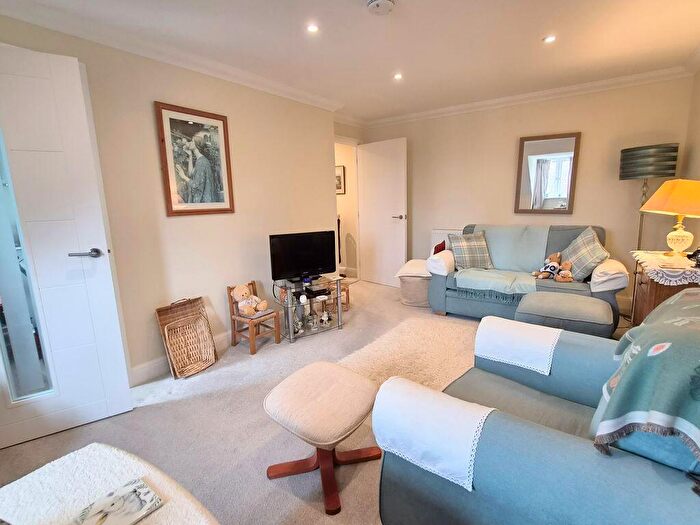 1 Bedroom Apartment For Sale In Fleur De Lis, Pound Lane, Wareham, BH20 - Photo 5