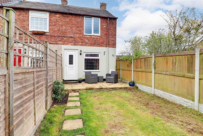 2 Bedroom Cottage For Sale In Brook Terrace, Church Street, North Cave, HU15
