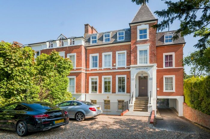 1 Bedroom Flat To Rent In Copers Cope Road, Beckenham, BR3