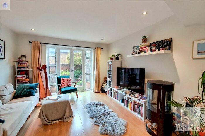 2 Bedroom Terraced House To Rent In Gloucester Square, Bethnal Green, London, E2