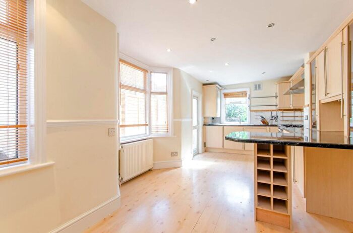 4 Bedroom House To Rent In Liddington Road, Stratford, London, E15