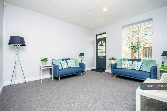 3 Bedroom Terraced House To Rent In Pembroke Street, Bacup, OL13