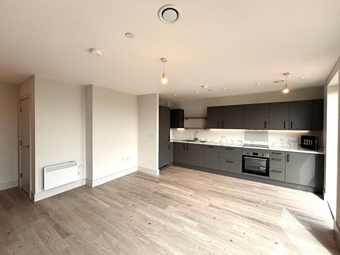 1 Bedroom Flat To Rent In Prince Charles Road, Exeter, EX4