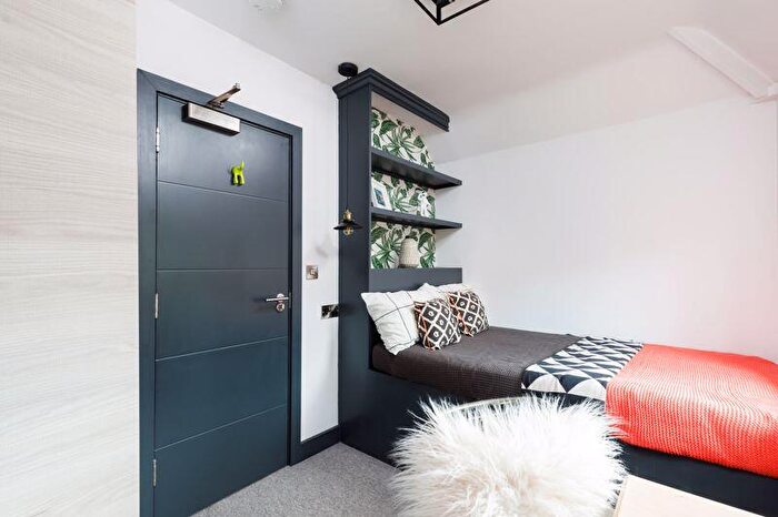 1 Bedroom Semi-Detached House To Rent In Hornby Road, Brighton, BN2