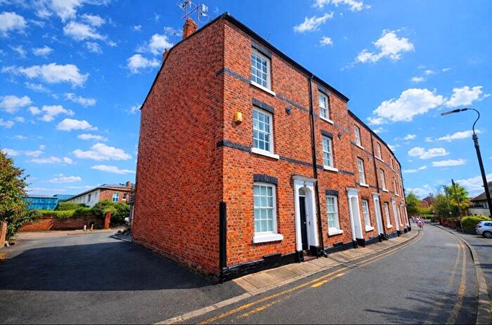 2 Bedroom Apartment To Rent In Black Friars, Chester, Cheshire, CH1