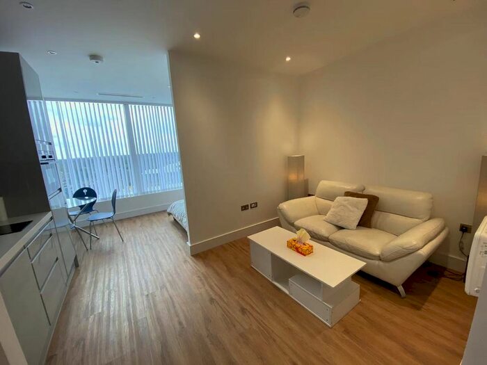 Studio To Rent In Westgate House, W Gate, London, W5