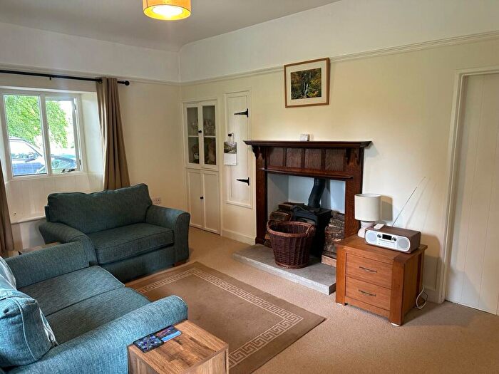 3 Bedroom Detached House To Rent In Ellergreen Lodge, Hollins Lane, Burneside, LA9