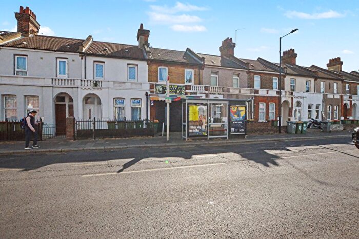 2 Bedroom Flat For Sale In Green Street, London, E7