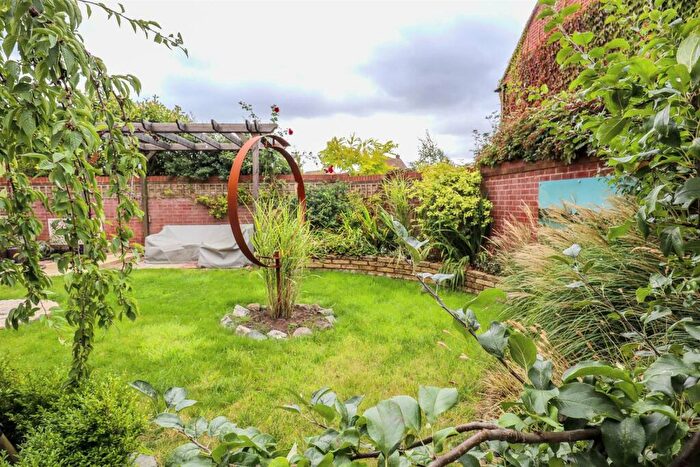 4 Bedroom Detached House For Sale In Aintree Avenue, Barleythorpe, Oakham, LE15