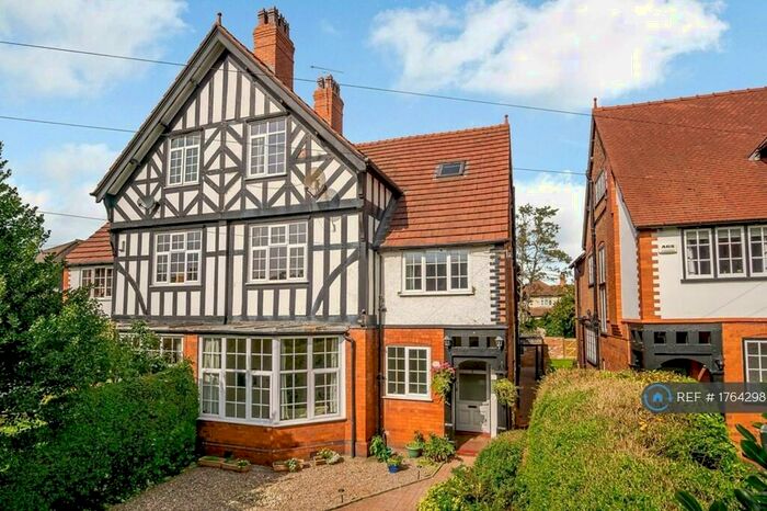 6 Bedroom Semi-Detached House To Rent In Shavington Avenue, Chester, CH2