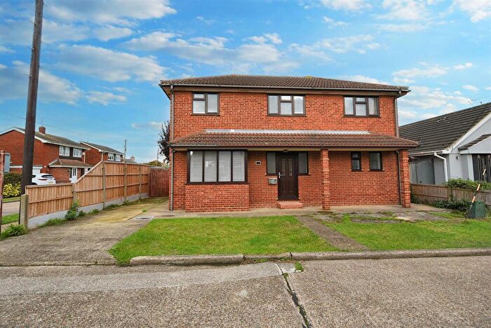 4 Bedroom House For Sale In Pennial Road, Canvey Island, SS8