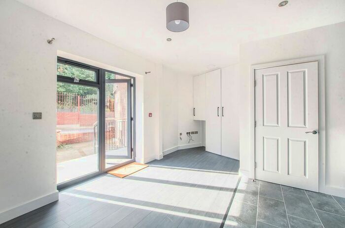 1 Bedroom Flat To Rent In Sweeps Lane, Orpington, BR5