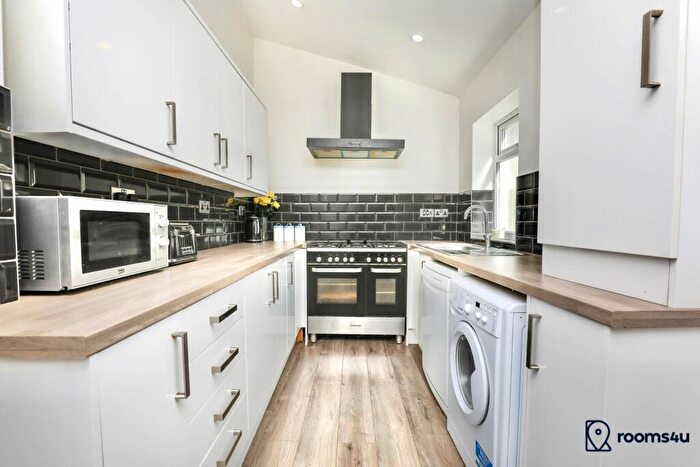 6 Bedroom House To Rent In Dial Street, Liverpool, L7