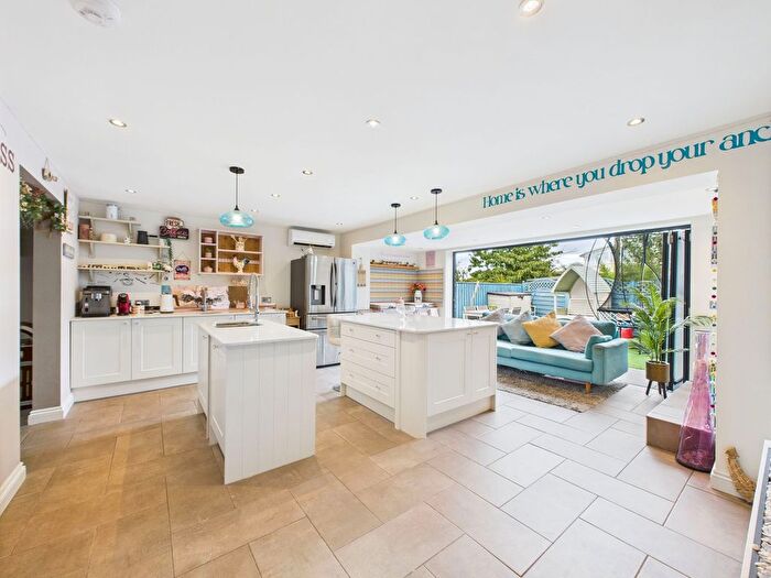 4 Bedroom Detached House For Sale In Beach Walk, Paignton, TQ4