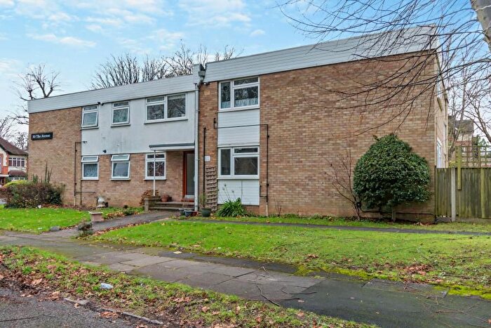 2 Bedroom Flat To Rent In The Avenue, Hatch End, Pinner, HA5