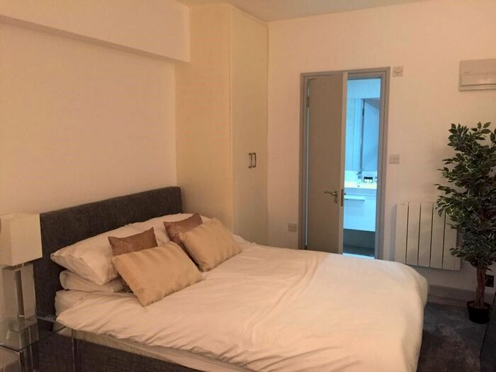 Studio To Rent In Barking Road, London, E16