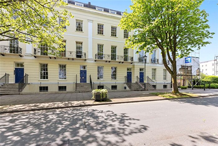 3 Bedroom Flat To Rent In The Broad Walk, Imperial Square, Cheltenham, Gloucestershire, GL50