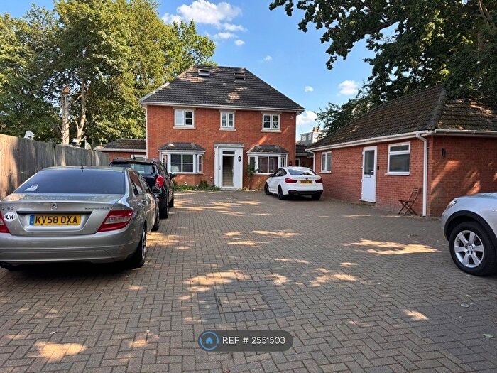 1 Bedroom Flat To Rent In Gledwood Court, Edgware, HA8