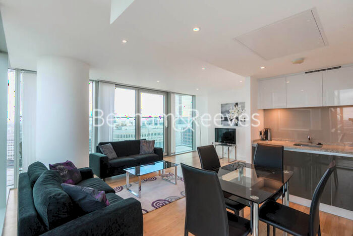 2 Bedroom Apartment To Rent In Landmark East, Marsh Wall, E14