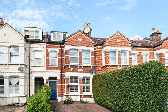 2 Bedroom Flat For Sale In Gleneagle Road, Streatham, London, SW16